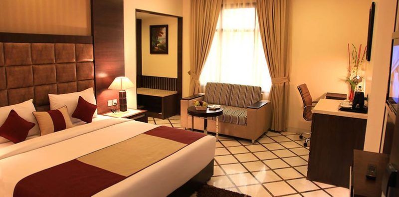 Hotel Florence Új-Delhi Kültér fotó