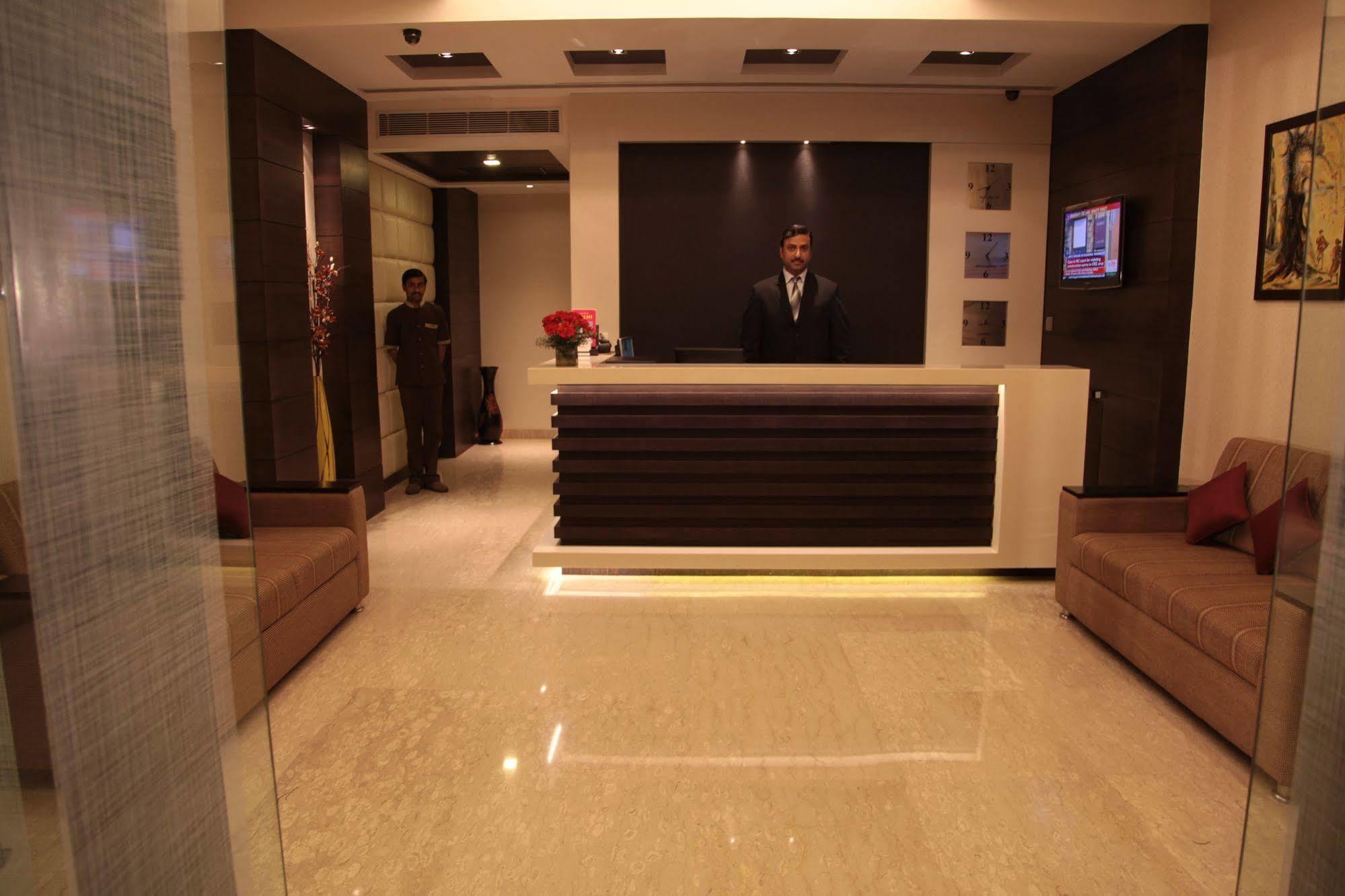 Hotel Florence Új-Delhi Kültér fotó