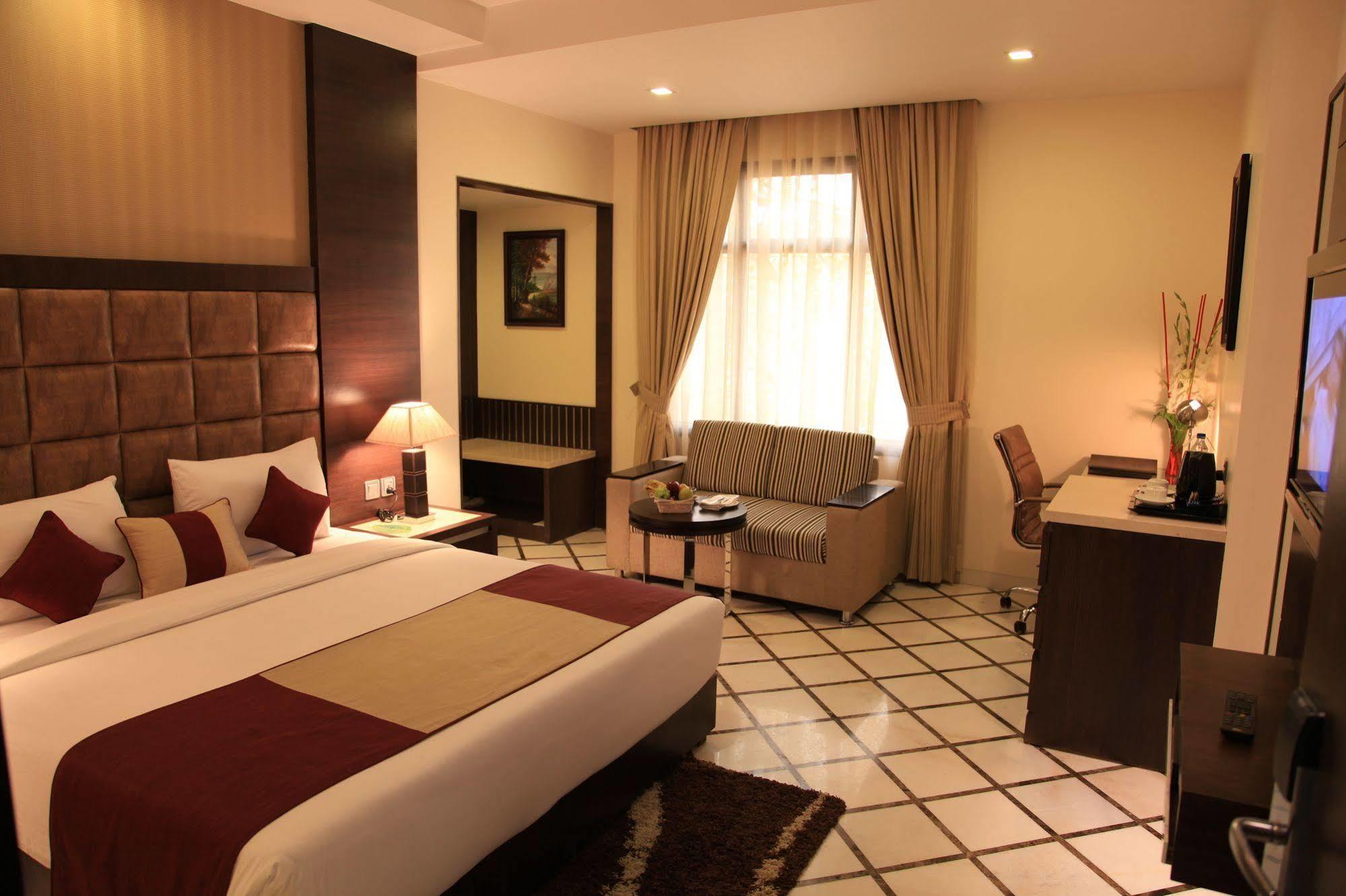Hotel Florence Új-Delhi Kültér fotó