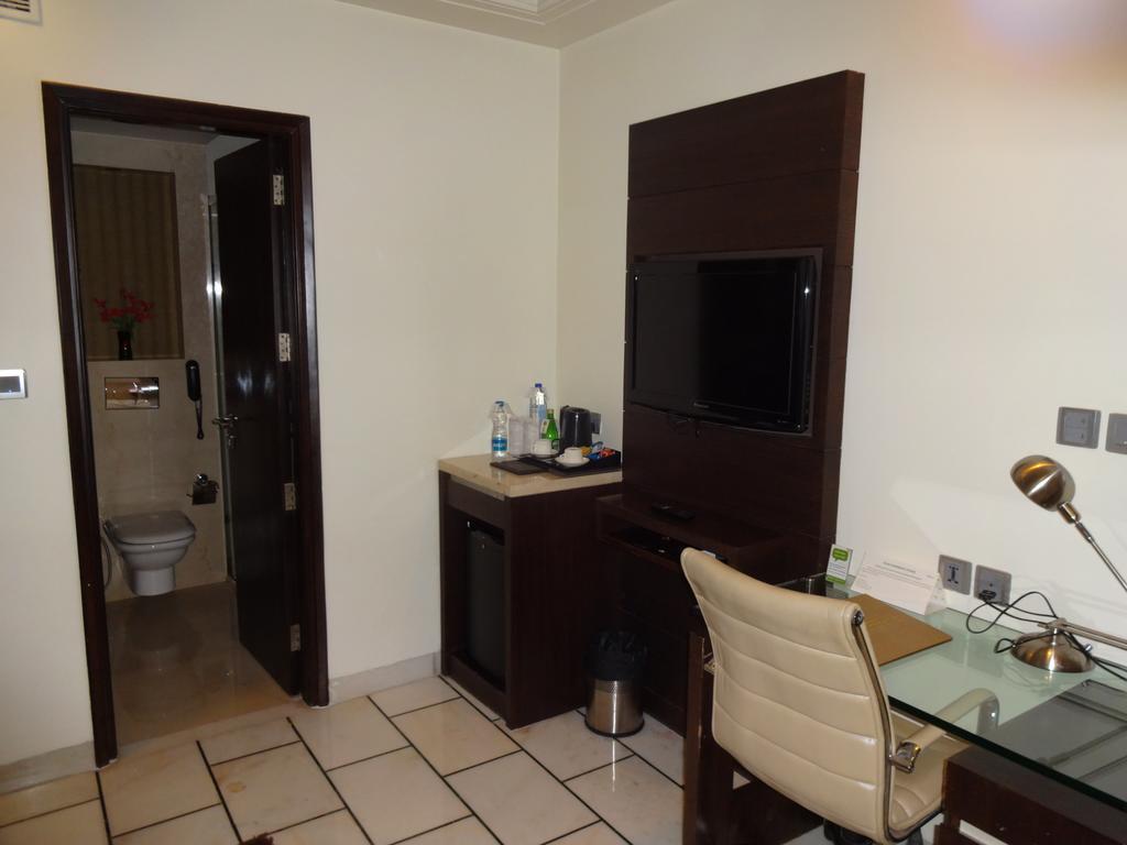 Hotel Florence Új-Delhi Kültér fotó