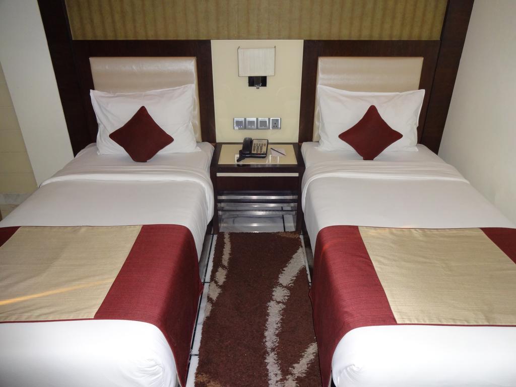 Hotel Florence Új-Delhi Kültér fotó